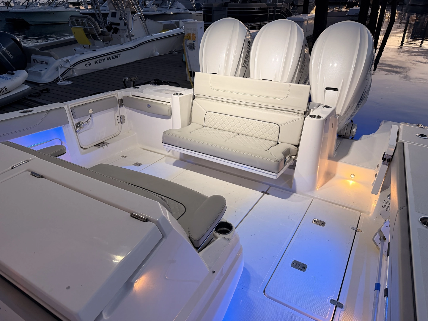 Pursuit S378 Yacht For Sale