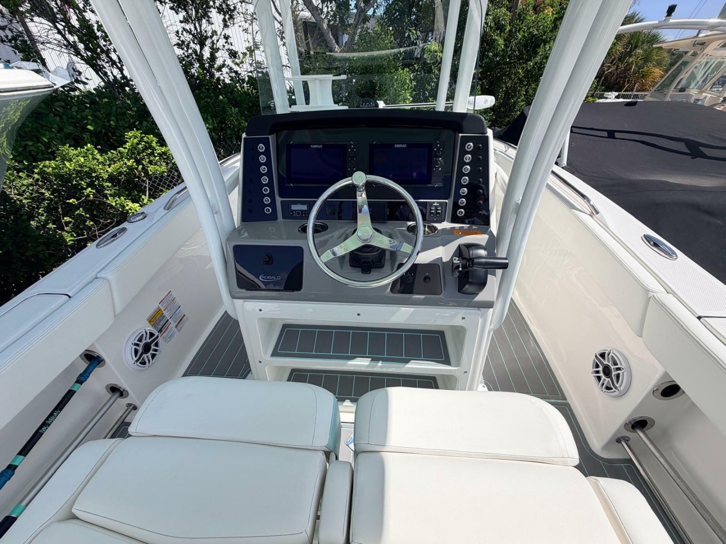 23ft Robalo Yacht For Sale