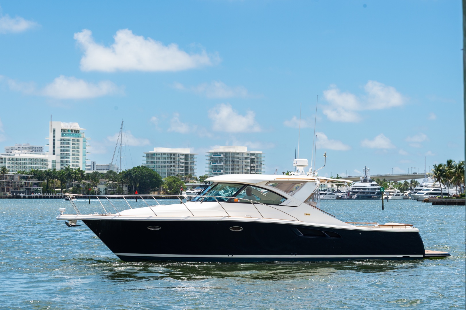 2013 Tiara Yachts 3600 Coronet