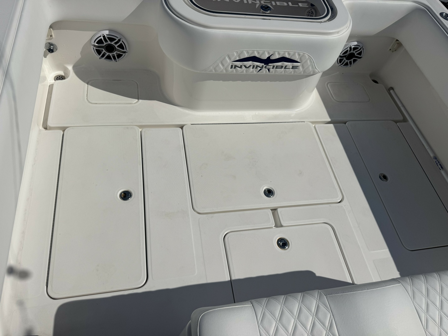 Line Holder 36ft Invincible Yacht For Sale