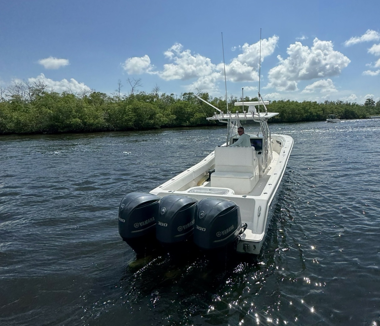 2013 Invincible 36 Open Fisherman — photograph 3