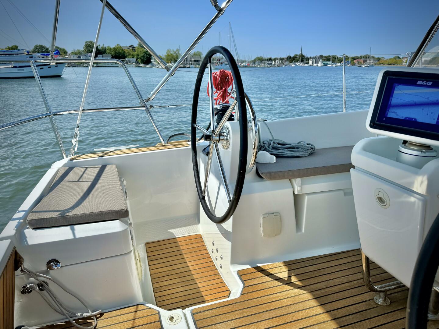 2015 Jeanneau 379