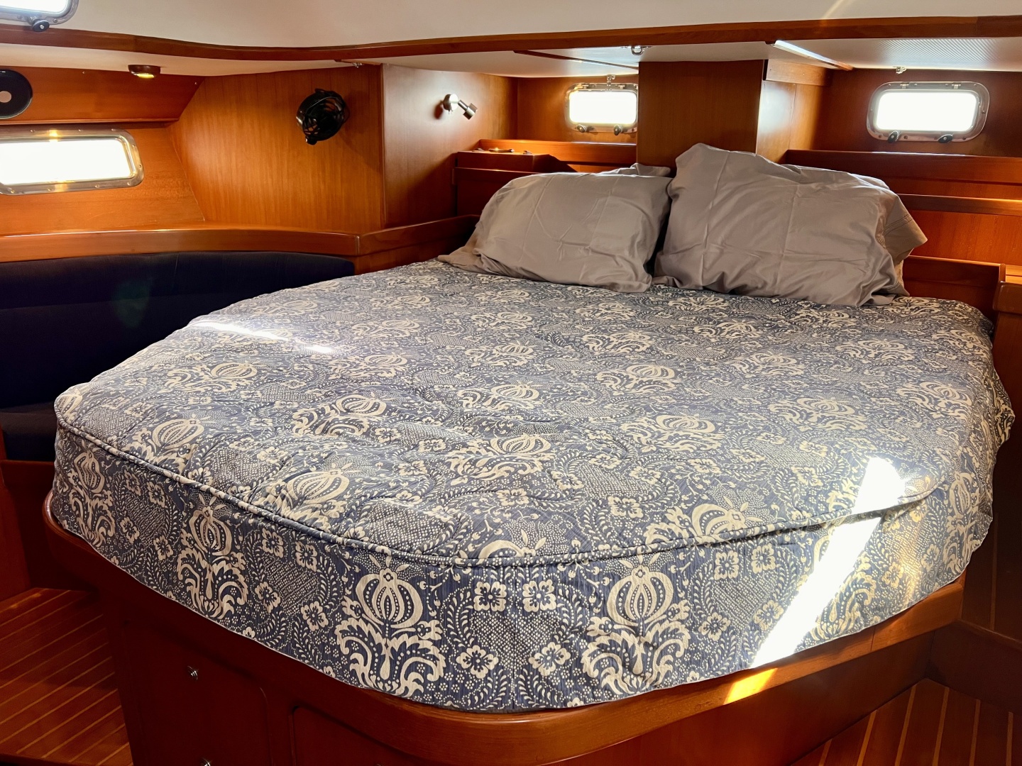 54ft Hylas Yacht For Sale