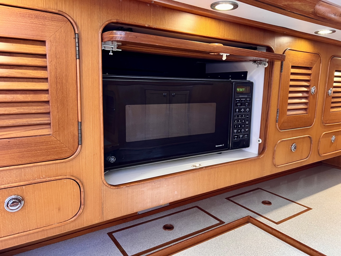 2001 Hylas 54 RS