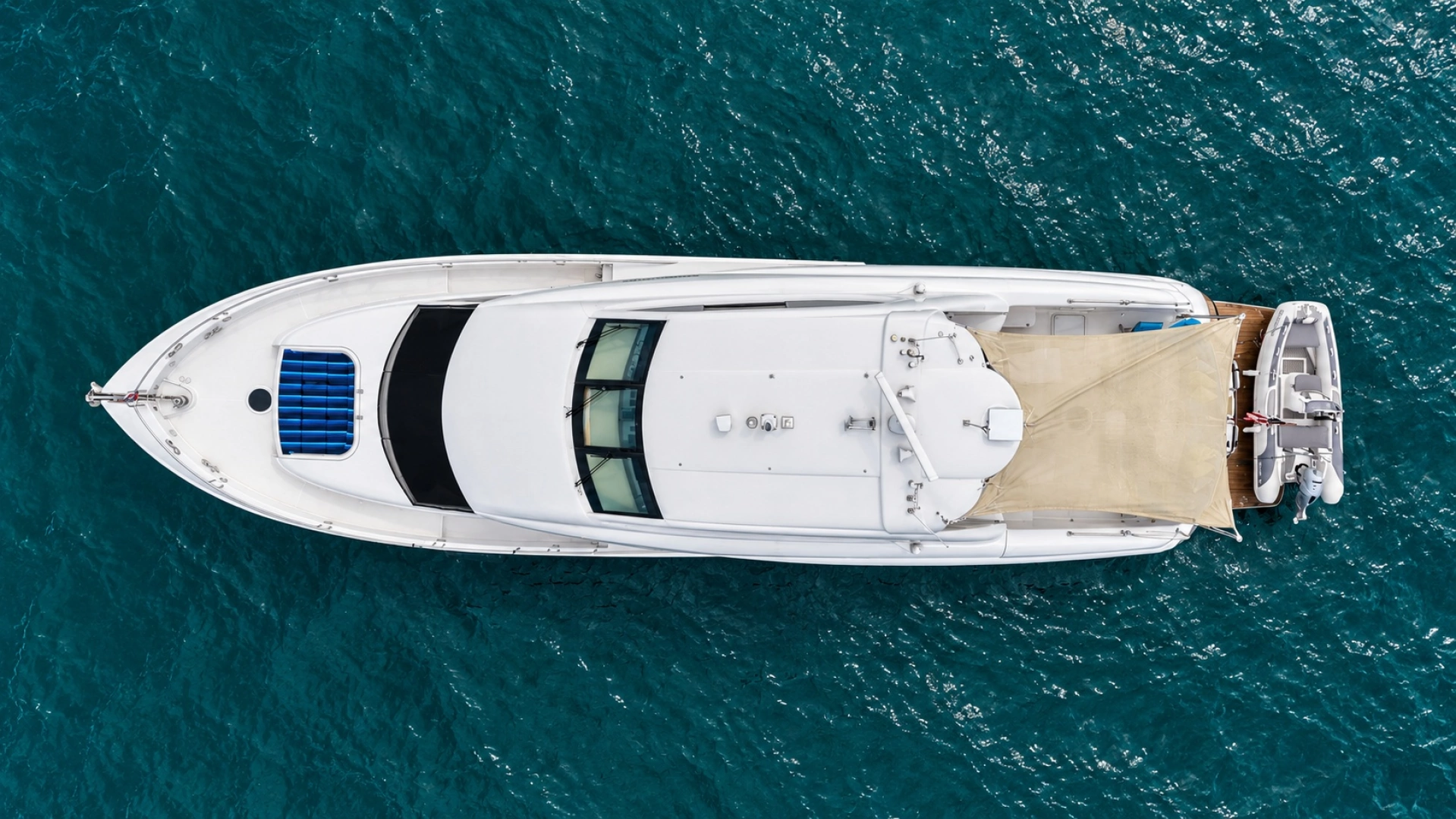 Lazzara Yachts 80 Skylounge Yacht For Sale