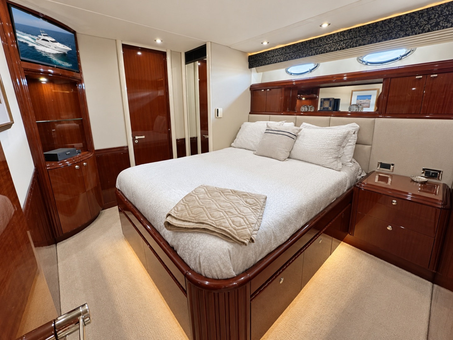 Bamboozled Again 80ft Lazzara Yachts Yacht For Sale Bamboozled Again 80ft Lazzara Yachts Yacht For Sale