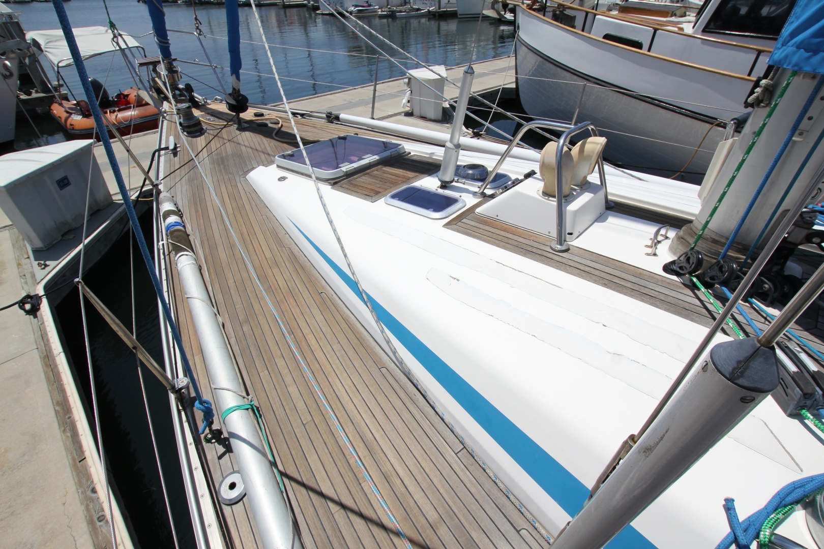 2000 Nautor Swan 