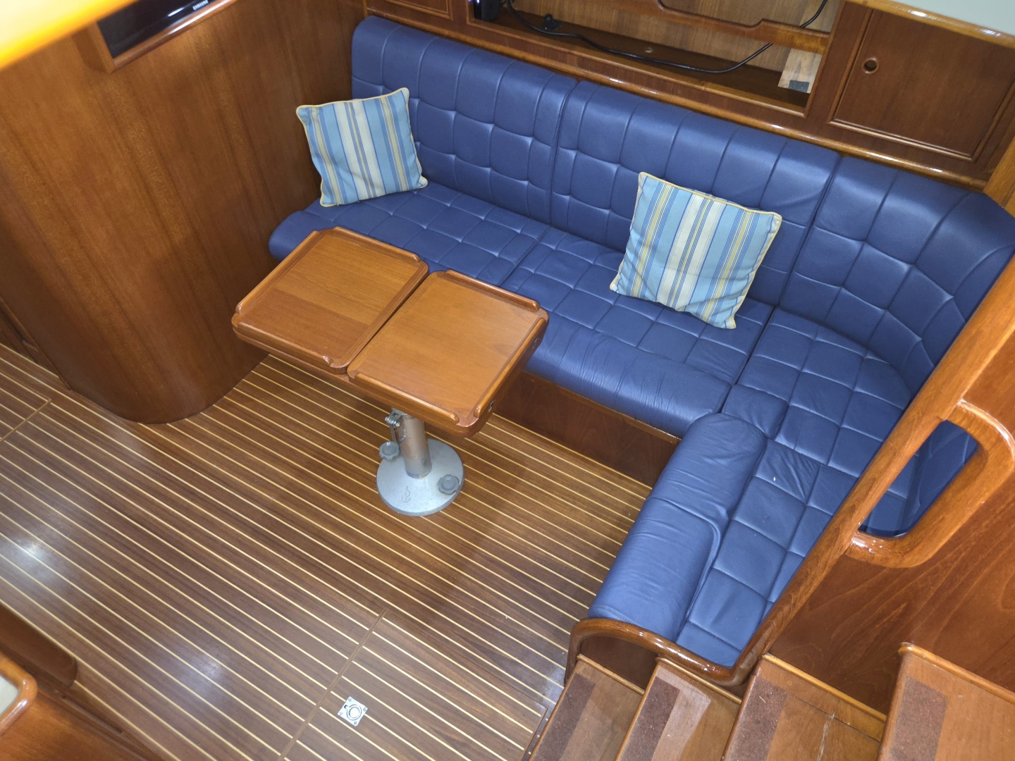 2001 Grand Banks Eastbay 43 HX SX