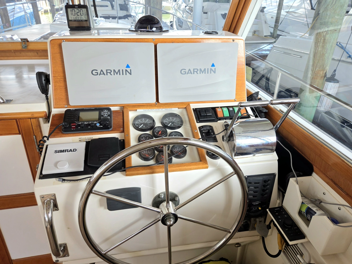 Grand Banks Eastbay 43 HX SX Yacht For Sale