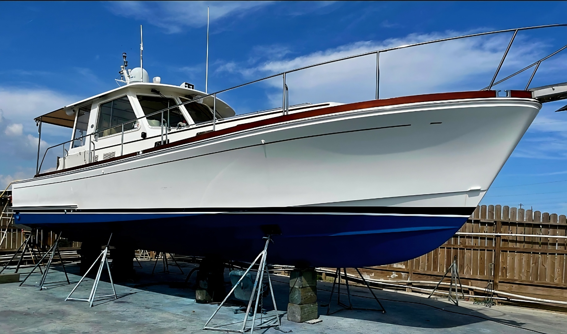 2001 Grand Banks Eastbay 43 HX SX
