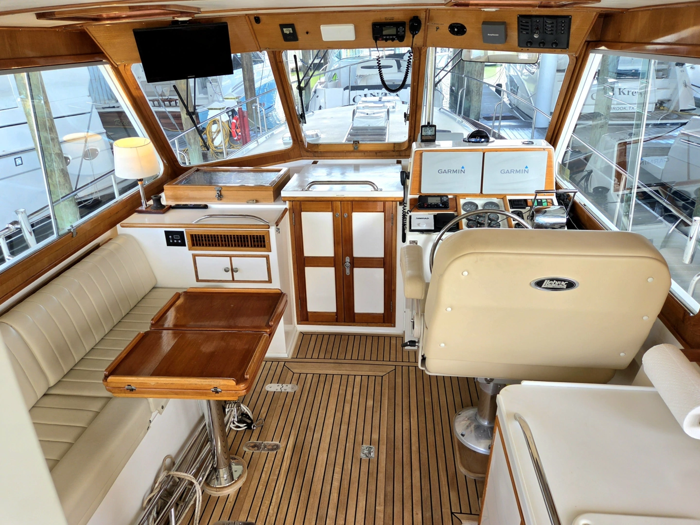 Grand Banks Eastbay 43 HX SX Yacht For Sale