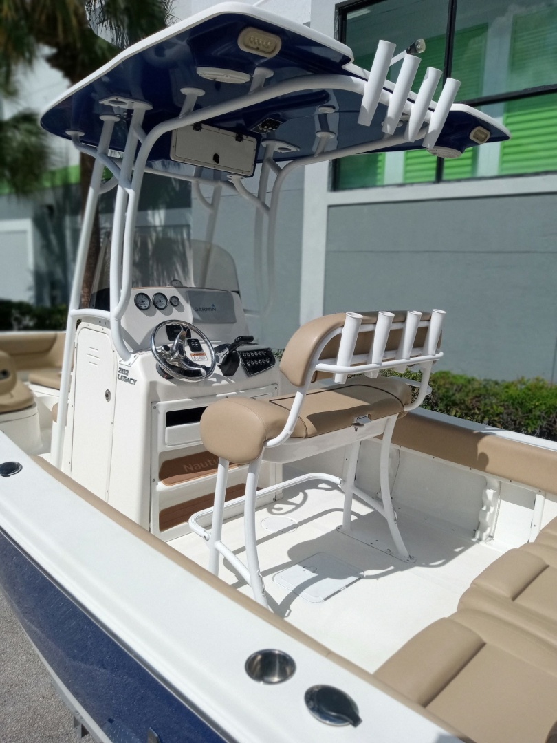 21ft NauticStar Yacht For Sale