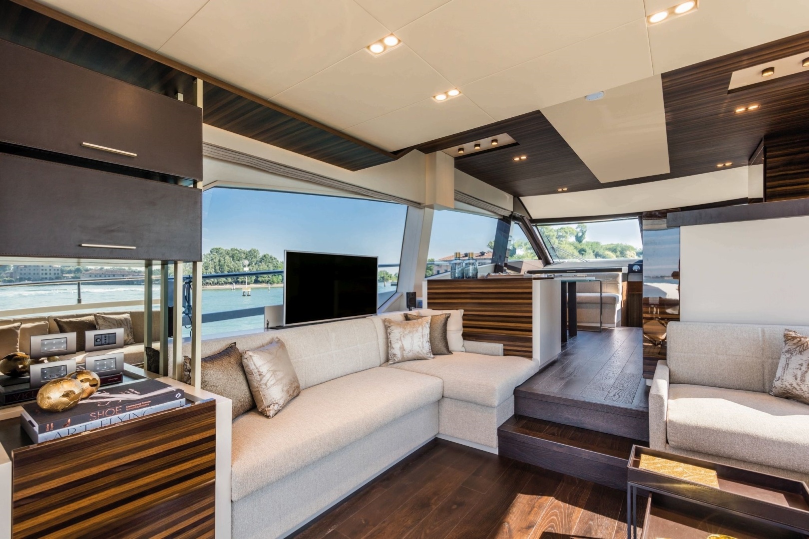 LIBI V 67ft Ferretti Yachts Yacht For Sale