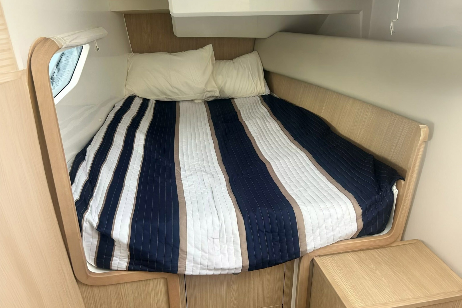 2023 Aquila 36 Sport