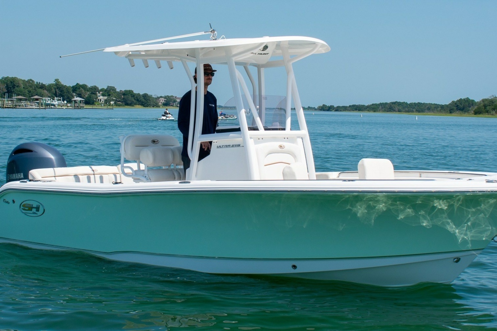 2022 Sea Hunt Ultra 219