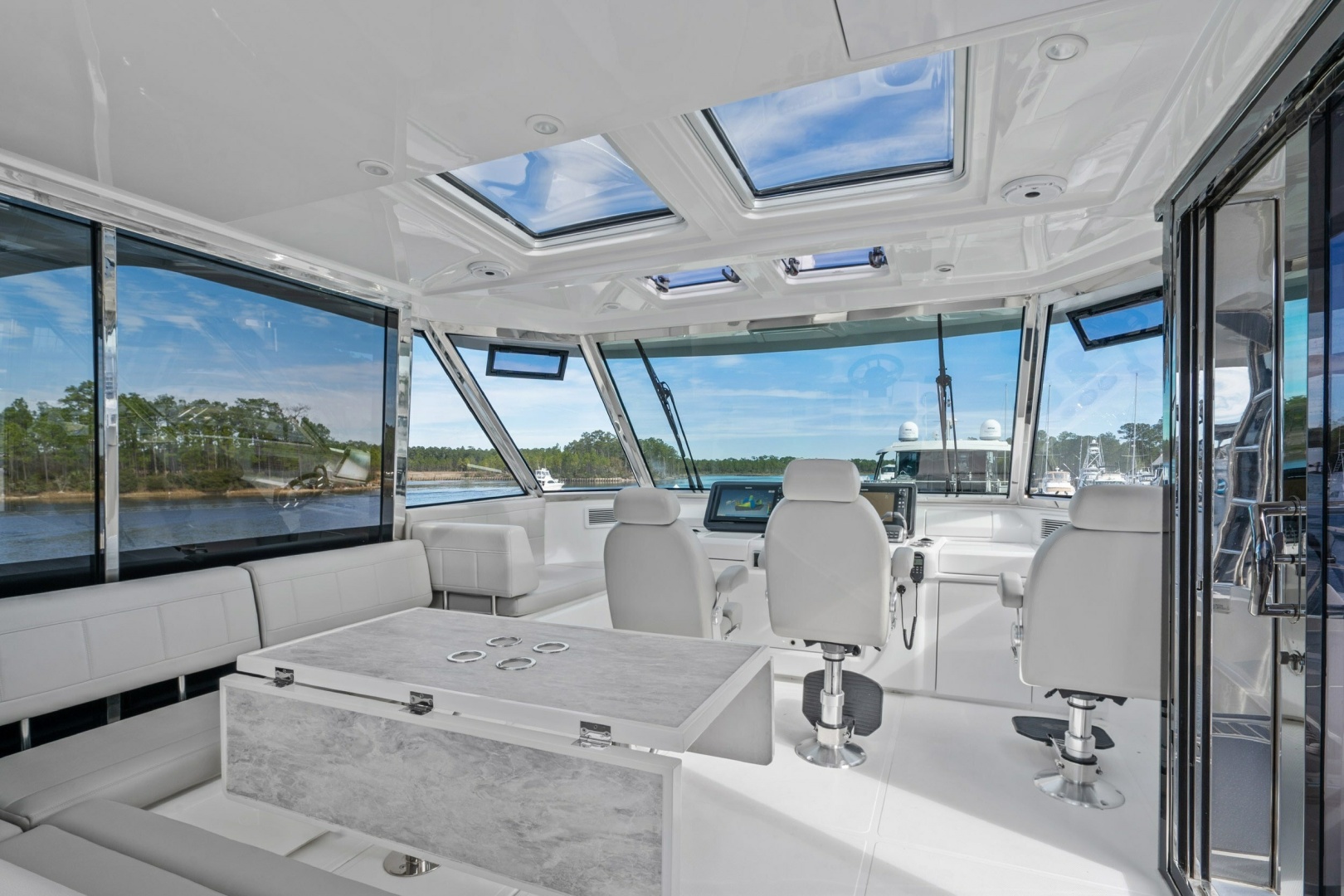 54ft Aquila Yacht For Sale