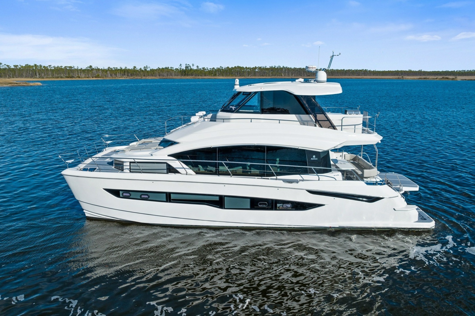 2021 Aquila 54 Yacht