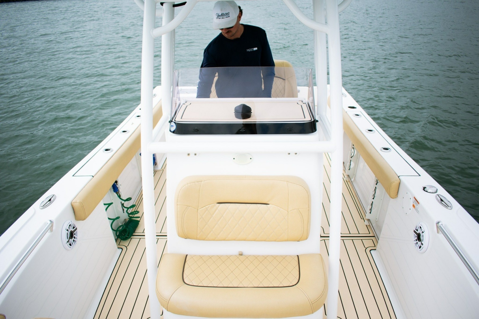 2021 Sportsman Open 242 Center Console