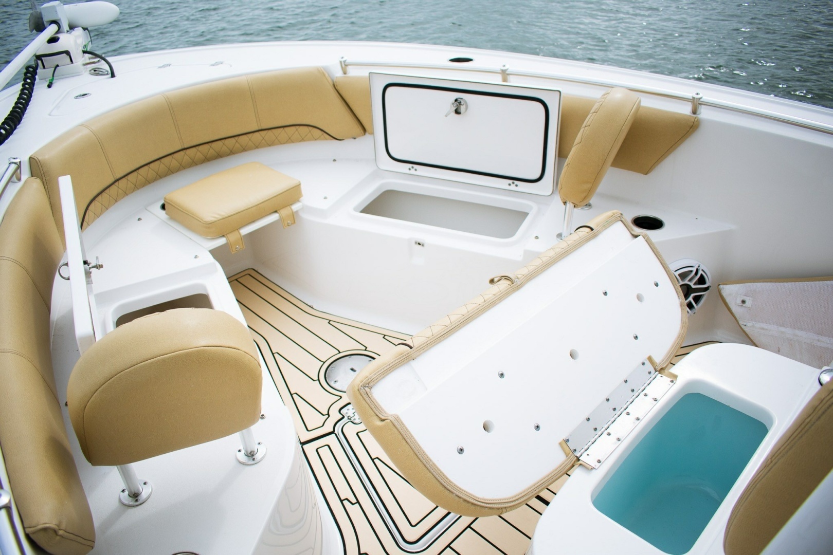 2021 Sportsman Open 242 Center Console
