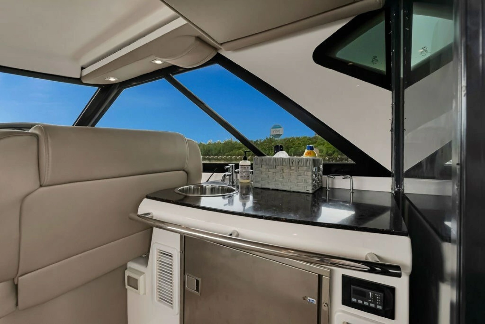 Regal 42 Sport Coupe Yacht For Sale