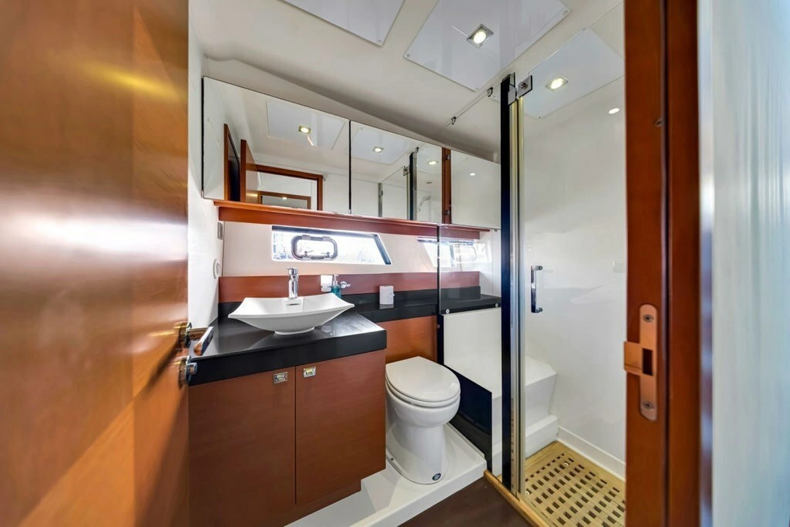 Prestige 550 Yacht For Sale