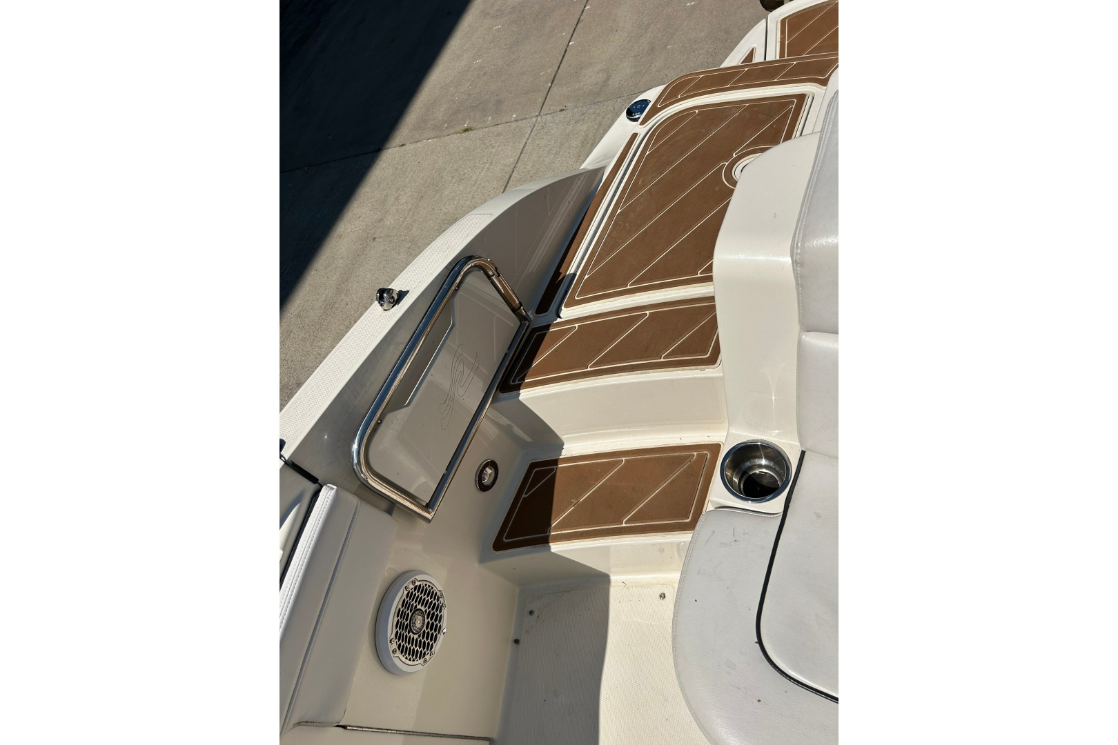 26ft Sea Ray Yacht For Sale