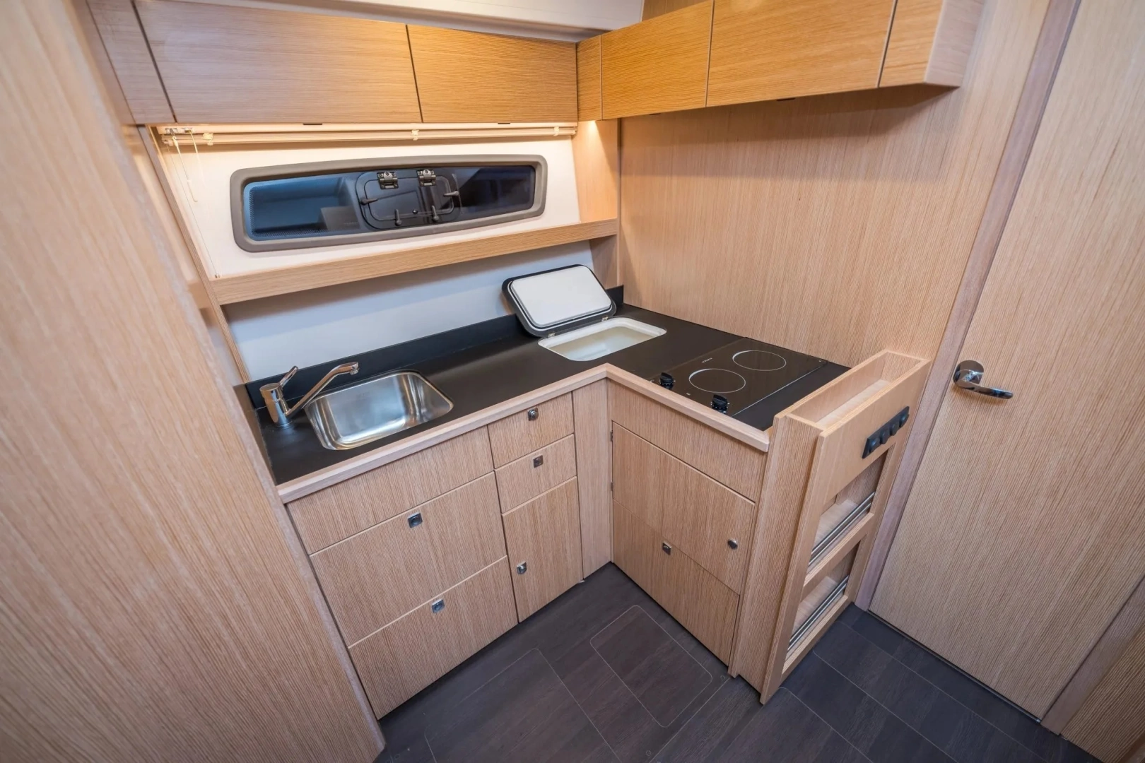 Bavaria SR 41 Coupe Yacht For Sale