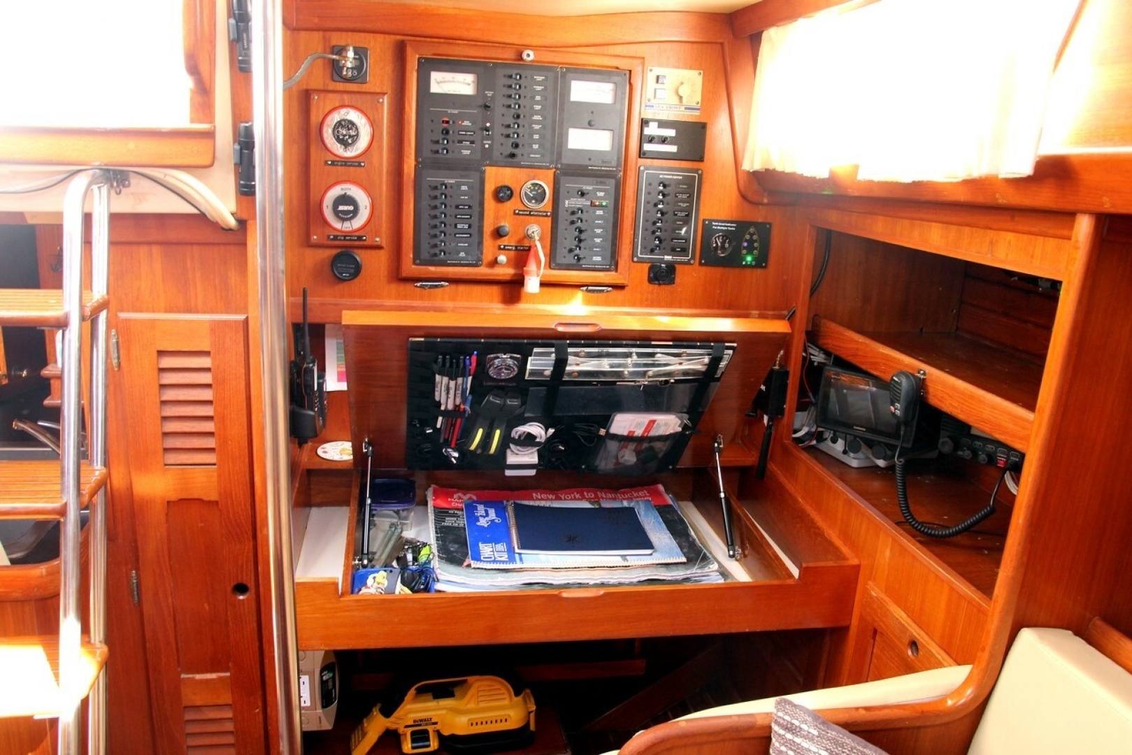 1982 Bristol 41.1