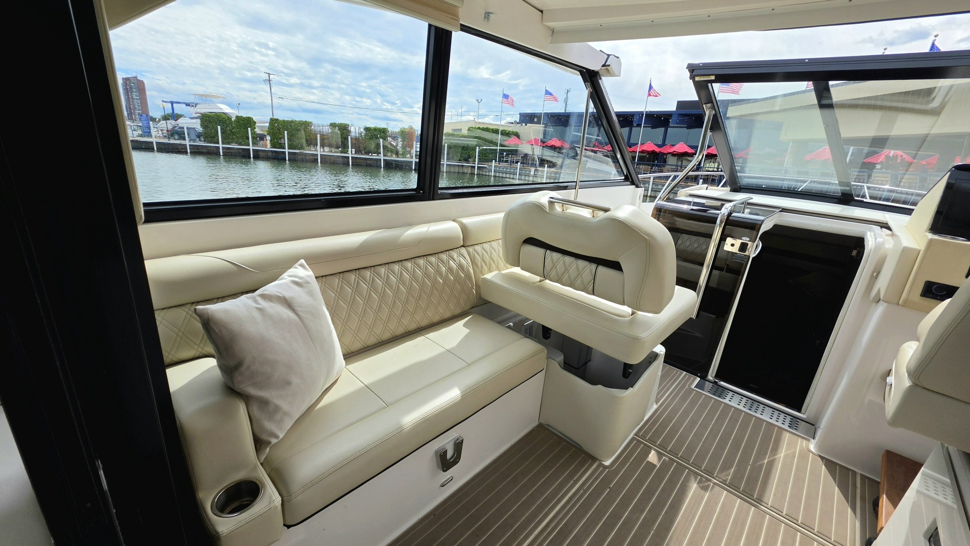 2023 Regal 36 XO