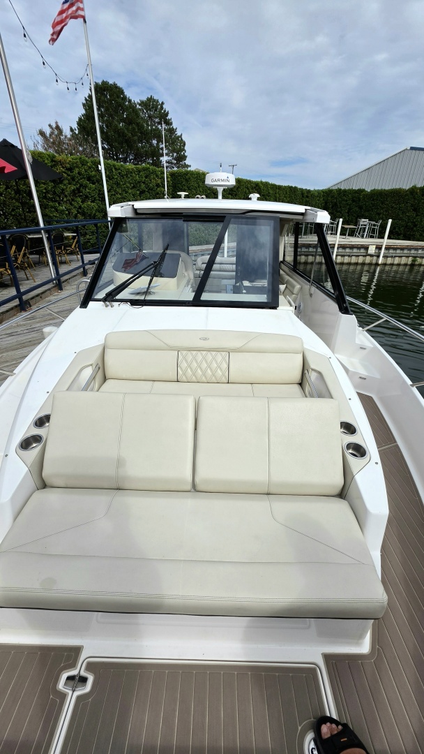 36ft Regal Yacht For Sale