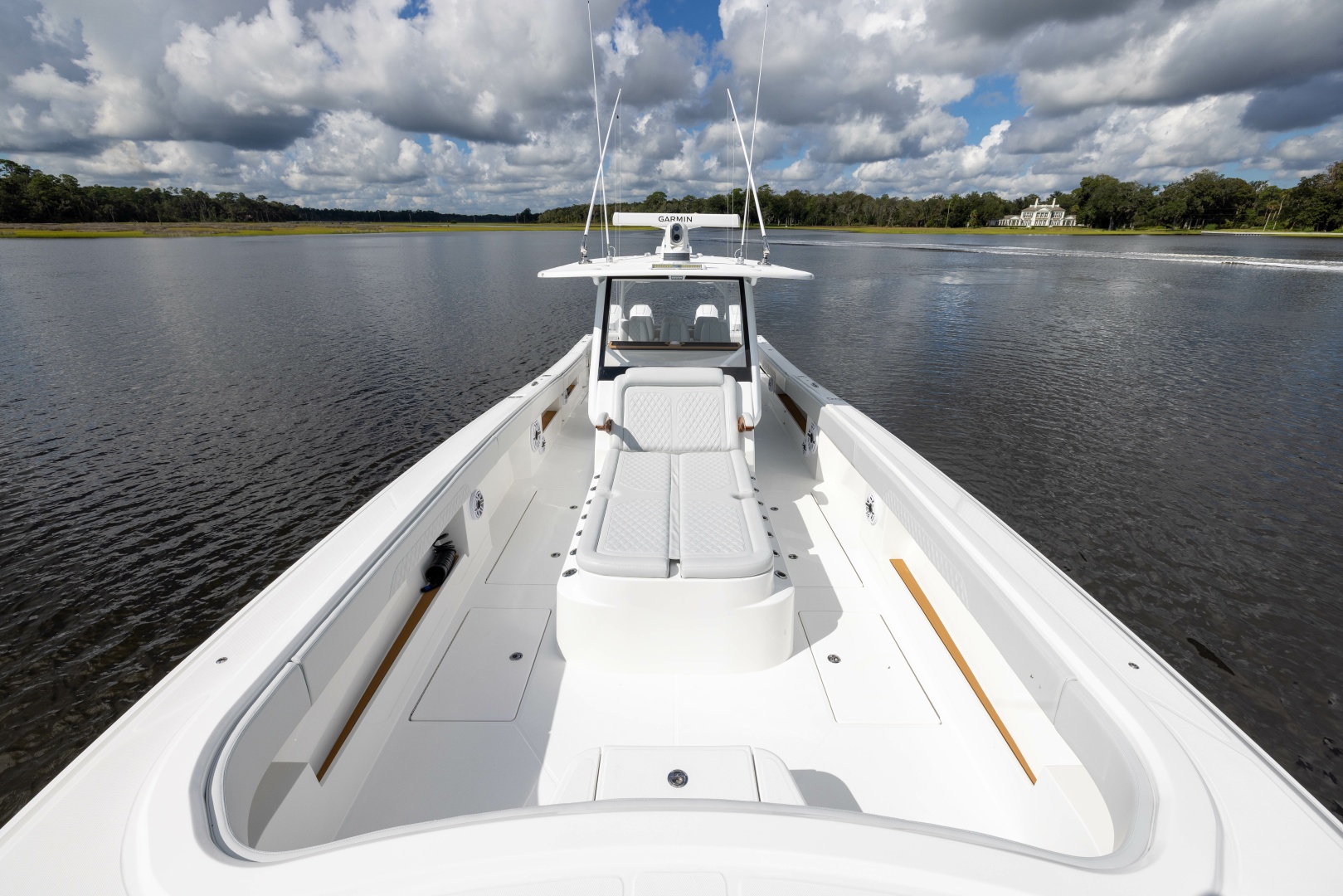 2025 Front Runner Catamaran
