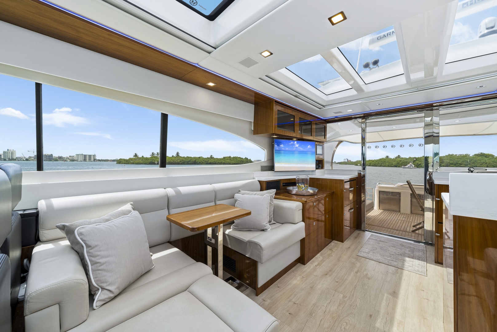 GUACHAFITA 60ft Riviera Yacht For Sale