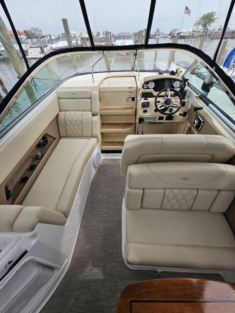 Elizabeth Anne 28ft Regal Yacht For Sale