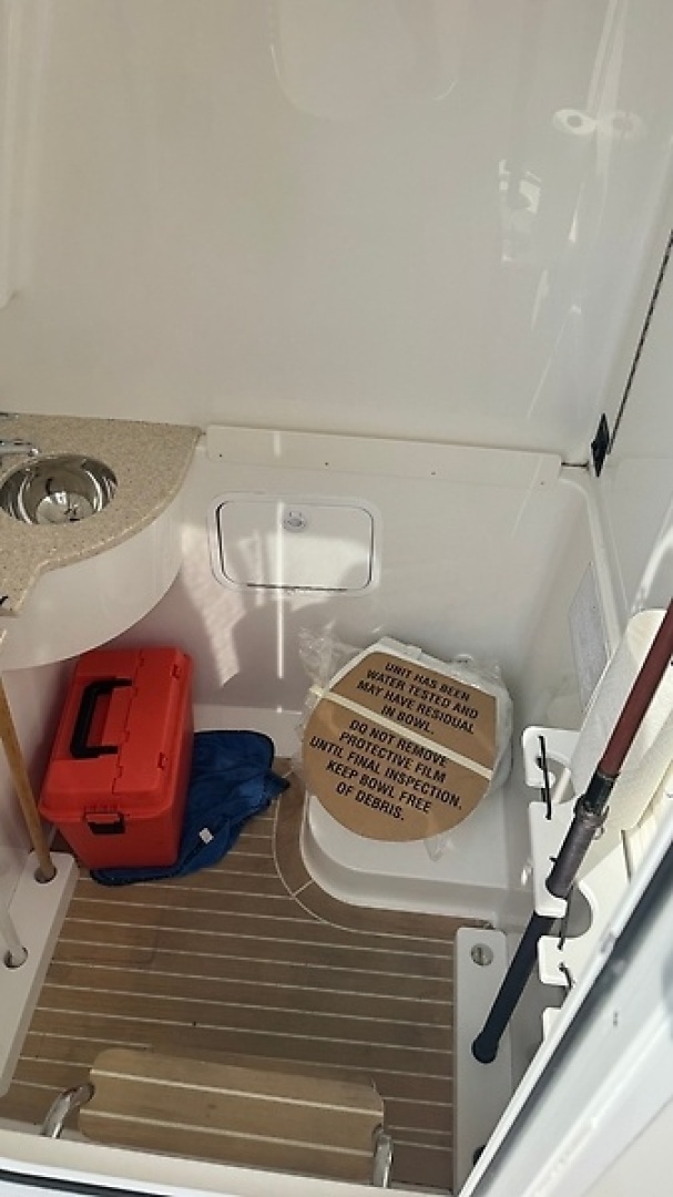 Hooked 31ft Regulator Yacht For Sale