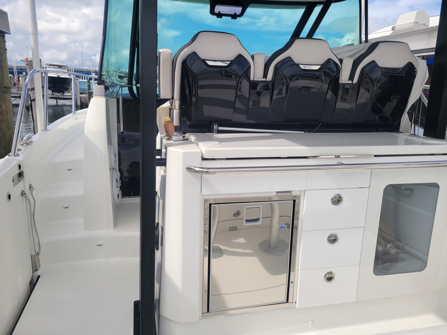 35ft Jeanneau Yacht For Sale