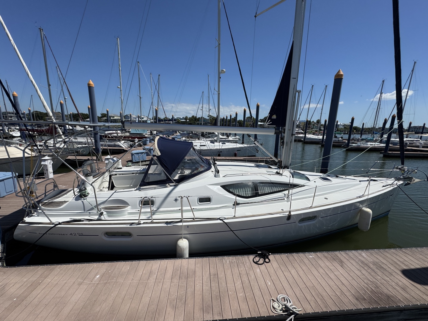 2006 Jeanneau 42DS — photograph 5