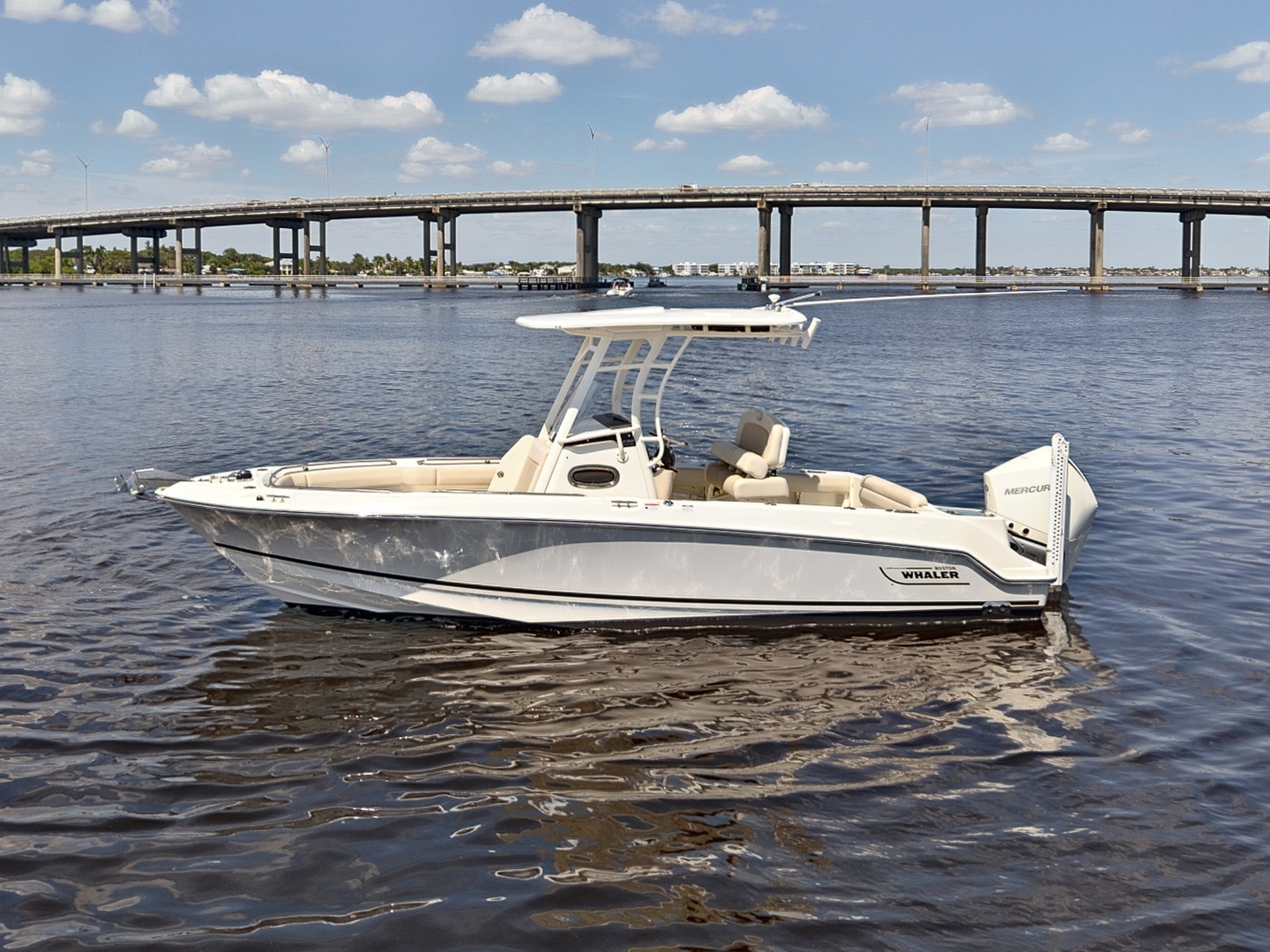 2022 Boston Whaler