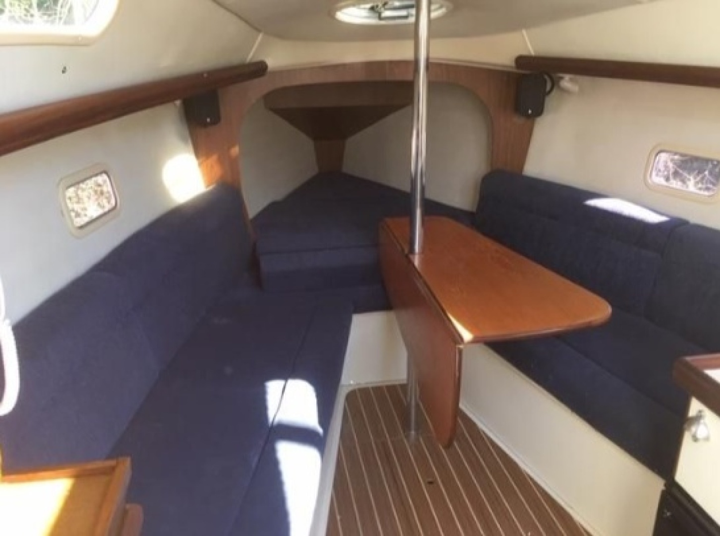 27ft Hunter Yacht For Sale
