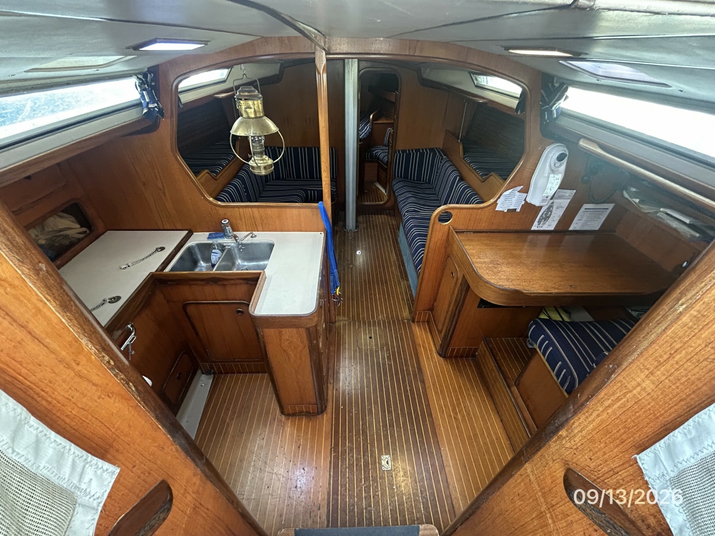 42' Beneteau salon forward
