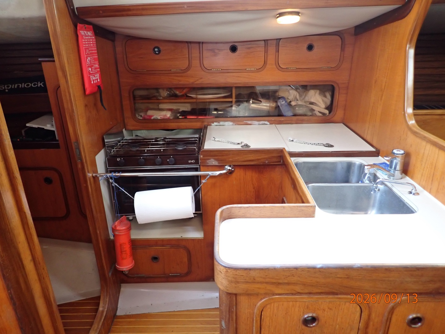 42' Beneteau galley2