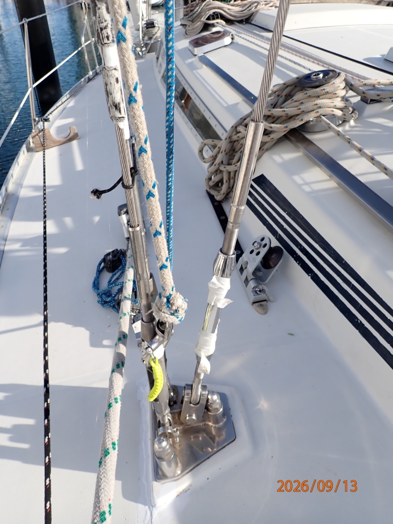 42' Beneteau standing rigging2