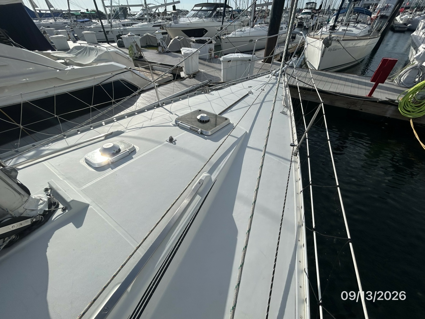42' Beneteau foredeck2