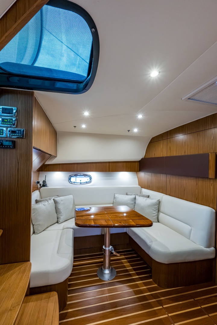 2018 Tiara Yachts 4300 Open