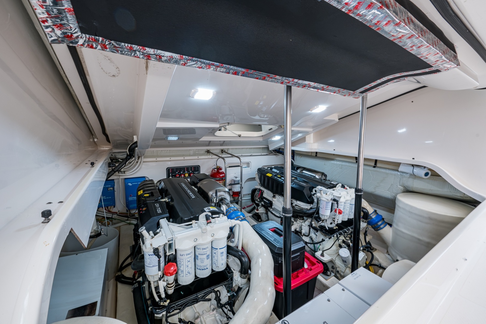 2018 Tiara Yachts 4300 Open