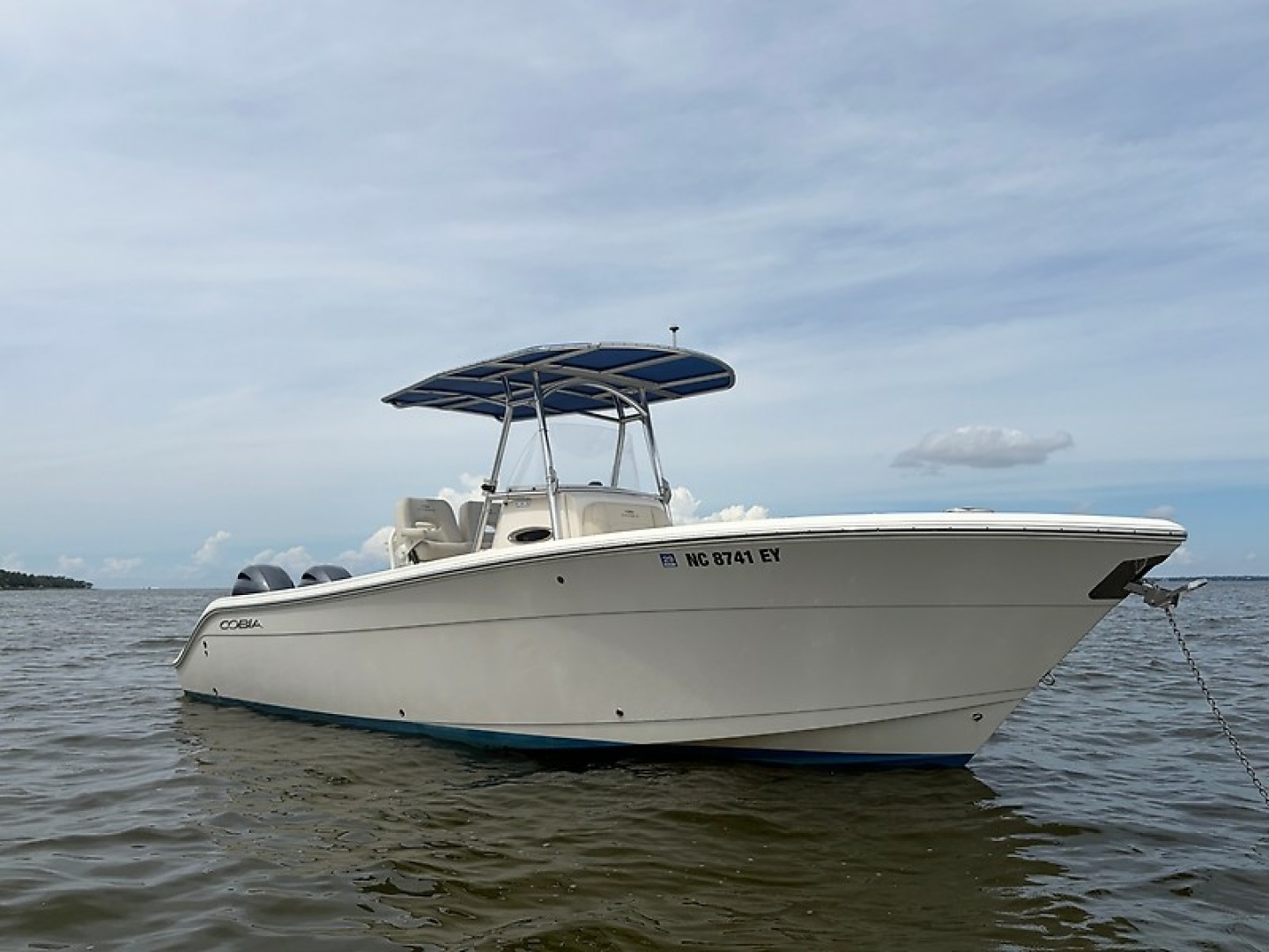 2019 Cobia 261 Center Console