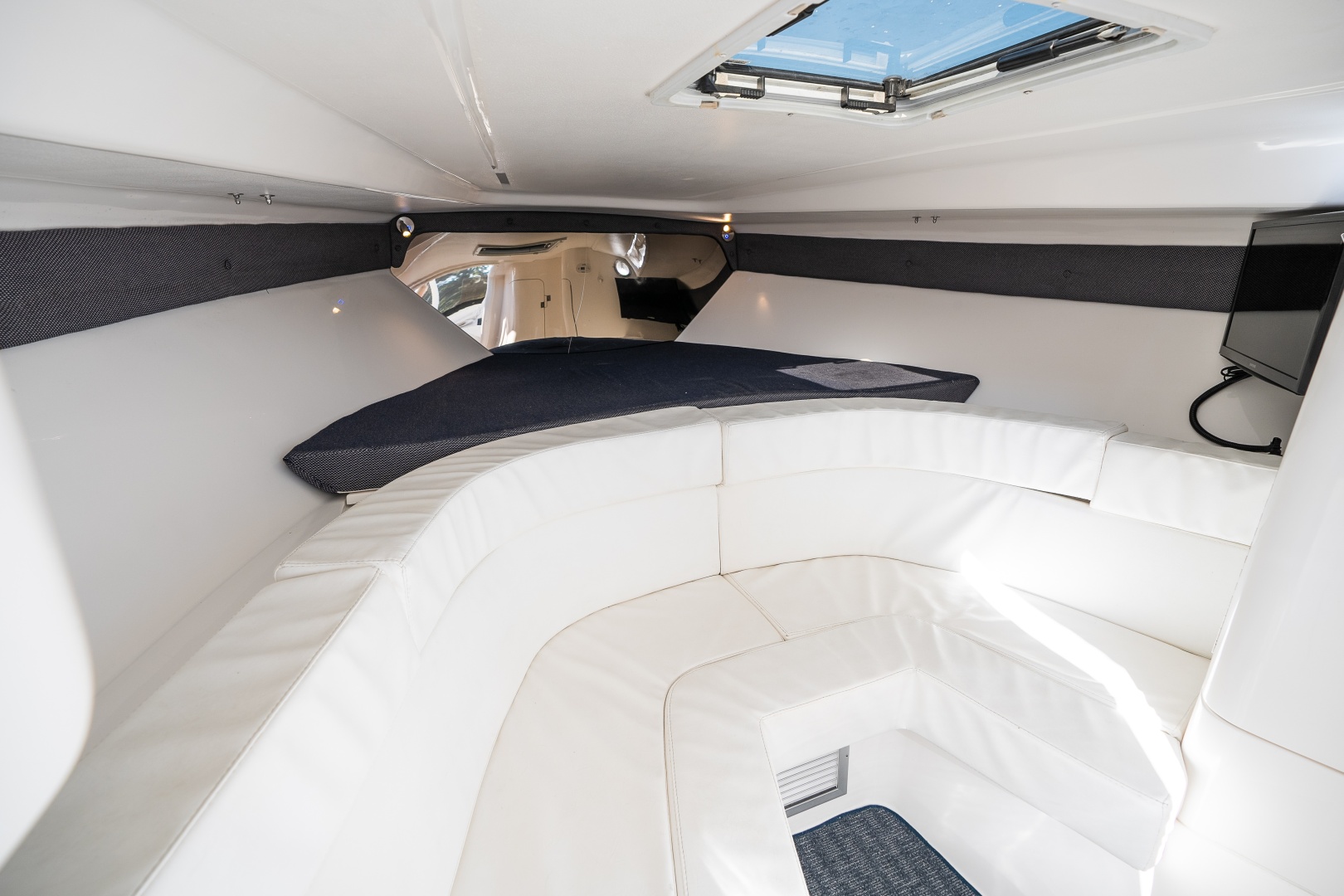 Mac  amp  Seas 36ft Intrepid Yacht For Sale