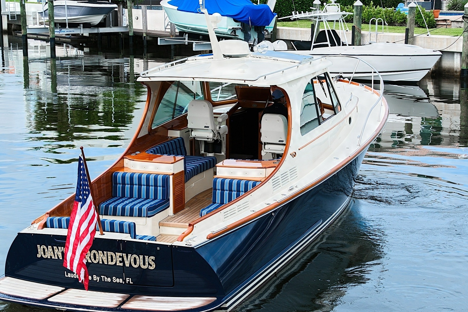 2018 Hinckley Picnic Boat 37 MKIII