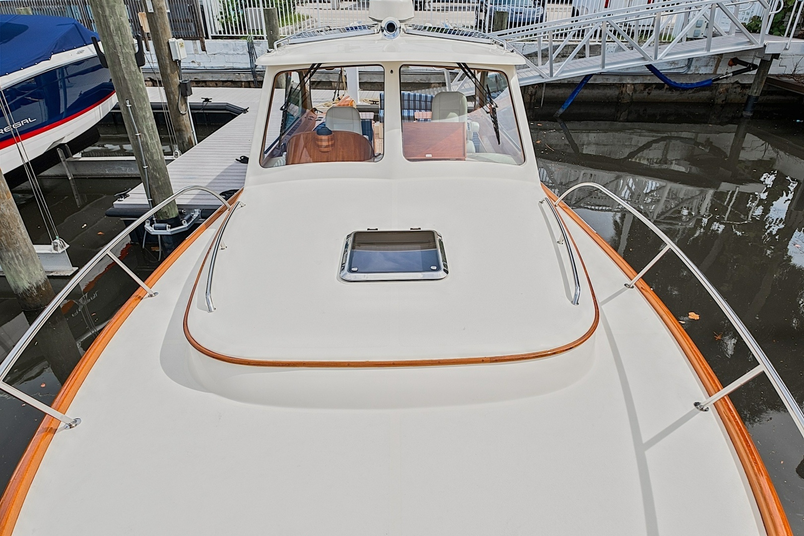 2018 Hinckley Picnic Boat 37 MKIII