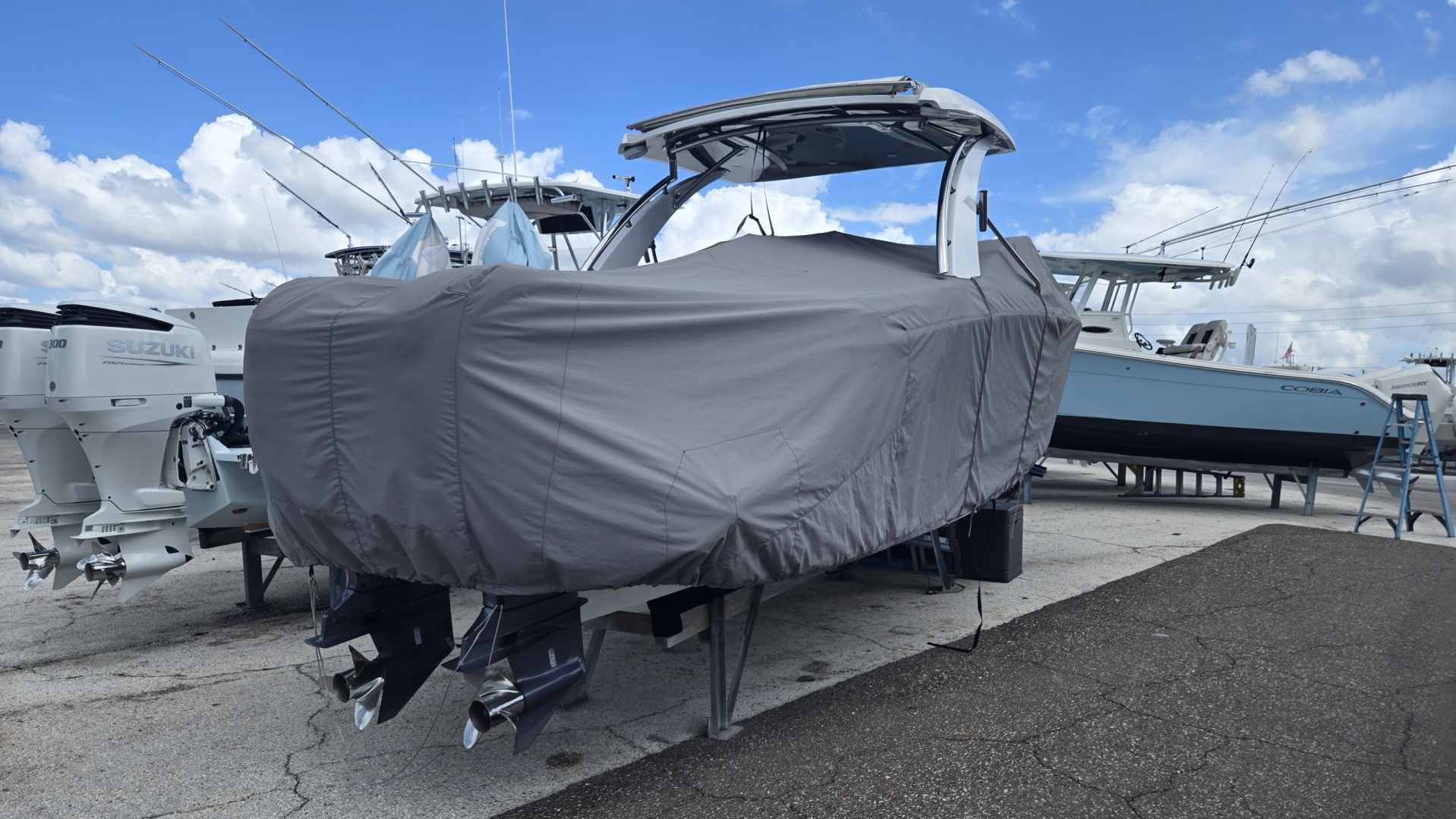 30ft Cobalt Yacht For Sale