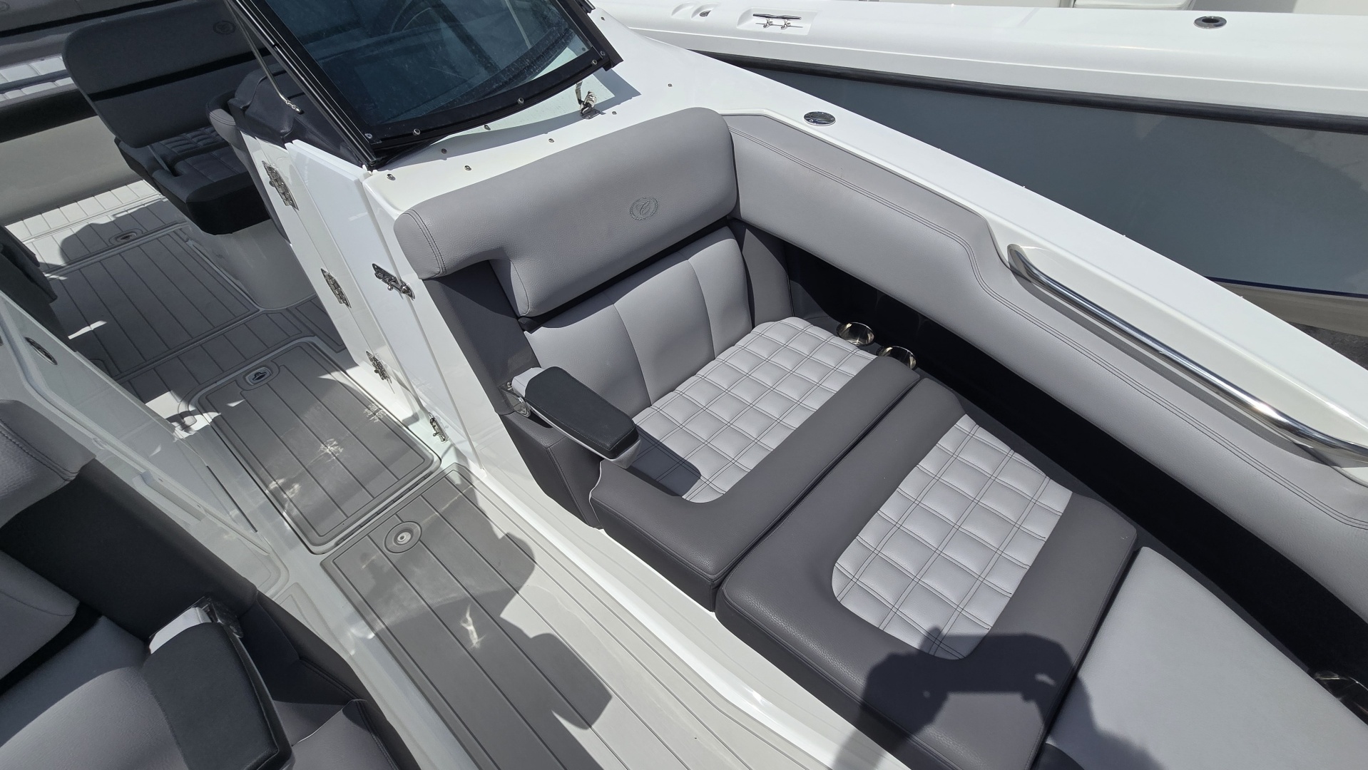 30ft Cobalt Yacht For Sale